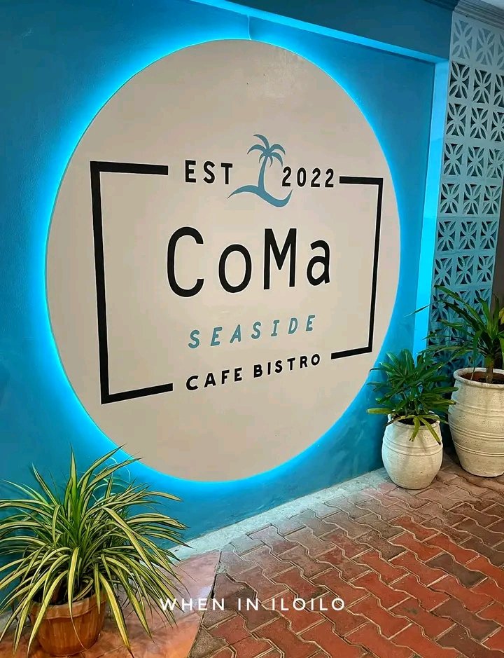 CoMa Seaside Cafe Bistro